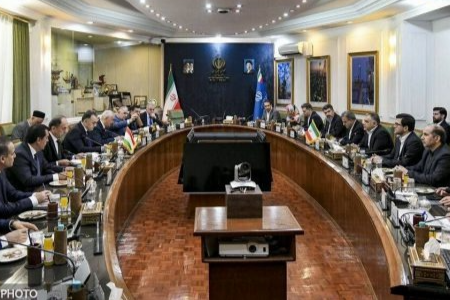 Официальный Душанбе ведет переговоры с Тегераном о поставках нефти и нефтепродуктов