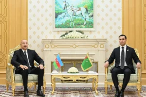 Транзит и Каспий стали темами встречи лидеров Азербайджана и Туркменистана